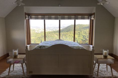 Photo of property in 172 Nevay Road, Karaka Bays, Wellington, 6022