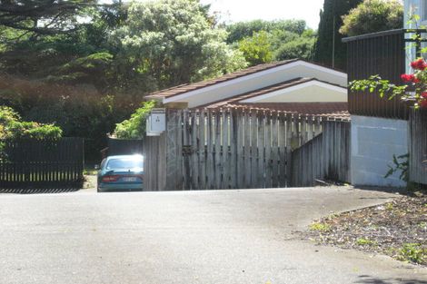 Photo of property in 27 Chipping Dale, Mangere Bridge, Auckland, 2022