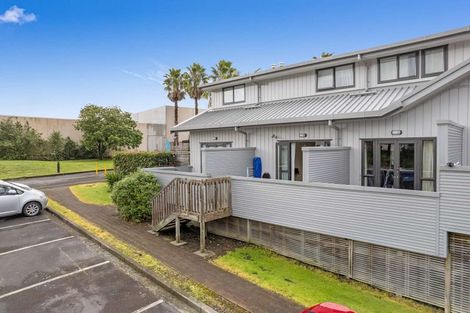 Photo of property in 22a/30 Westward Ho, Glen Eden, Auckland, 0602