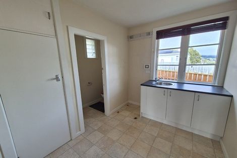 Photo of property in 14 Lincoln Street, Picton, 7220