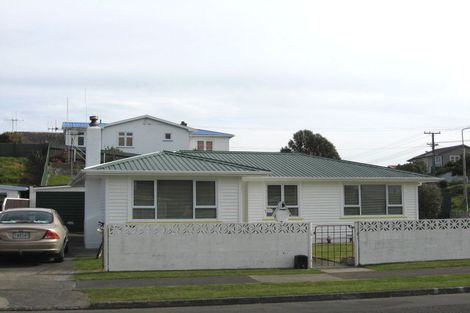 Photo of property in 27 Kotuku Street, Castlecliff, Whanganui, 4501