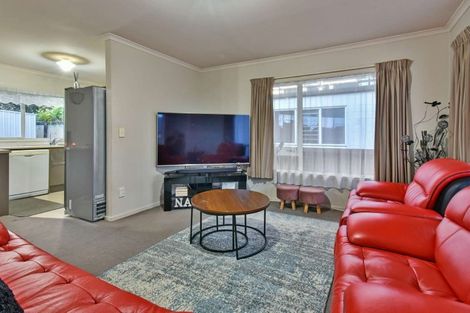 Photo of property in 70a Browns Road, Manurewa, Auckland, 2102