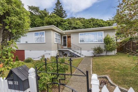 Photo of property in 22 Batchelor Street, Newlands, Wellington, 6037