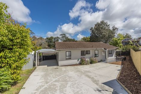 Photo of property in 3/23 Luckens Road, West Harbour, Auckland, 0618