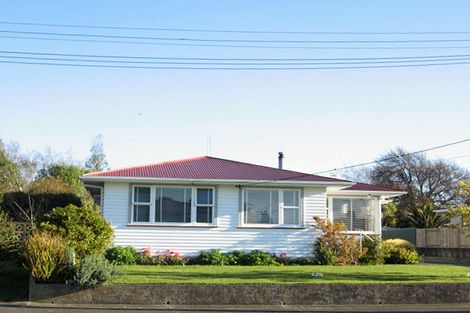 Photo of property in 5 Lowestoft Place, West End, Palmerston North, 4412