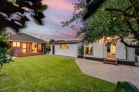 Photo of property in 17 Liverton Crescent, Bishopdale, Christchurch, 8053