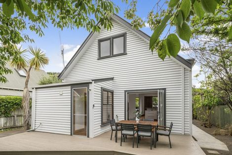 Photo of property in 27 Hardwicke Street, Sumner, Christchurch, 8081
