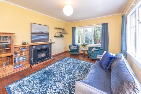 Photo of property in 18 Hutchison Crescent, Durie Hill, Whanganui, 4500