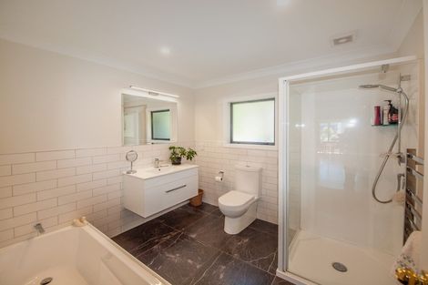 Photo of property in 17 Amesbury Drive, Churton Park, Wellington, 6037