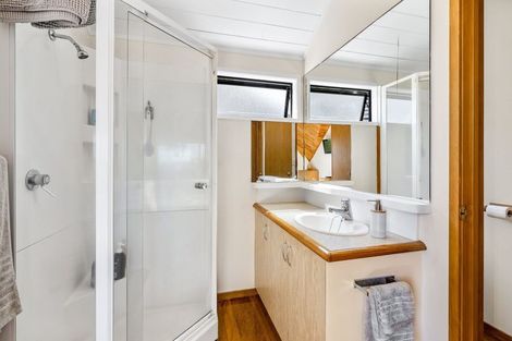 Photo of property in 131a Edmonton Road, Te Atatu South, Auckland, 0610