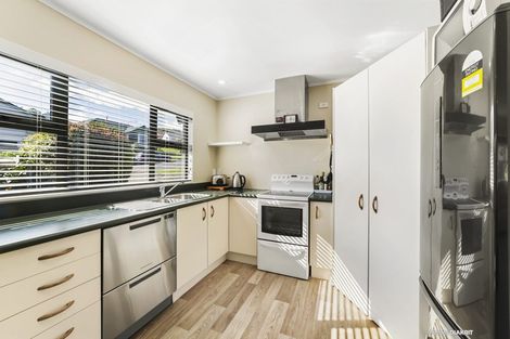 Photo of property in 15 Murchison Street, Island Bay, Wellington, 6023