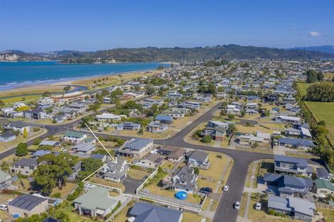 Photo of property in 5 Wells Place, Whitianga, 3510