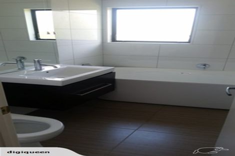 Photo of property in 1/32 Killarney Avenue, Torbay, Auckland, 0630