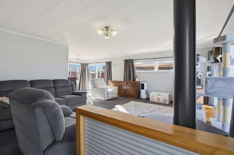 Photo of property in 1 Joanna Place, Deanwell, Hamilton, 3206