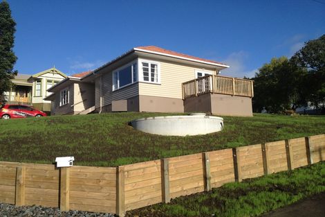 Photo of property in 43 Kauika Road West, Avenues, Whangarei, 0110
