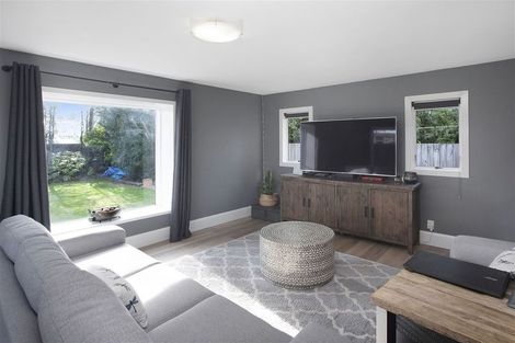 Photo of property in 533 Cranford Street, Redwood, Christchurch, 8051