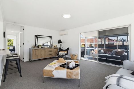 Photo of property in 5 Hetherington Road, Ranui, Auckland, 0612