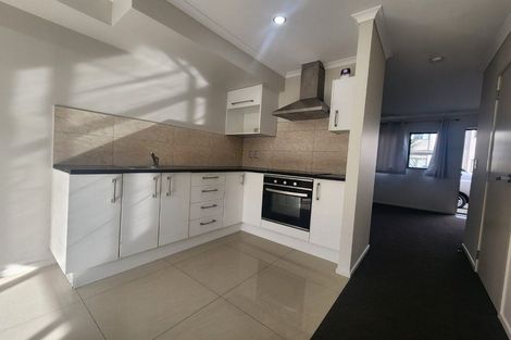 Photo of property in 7/4 Wallson Crescent, Wiri, Auckland, 2104