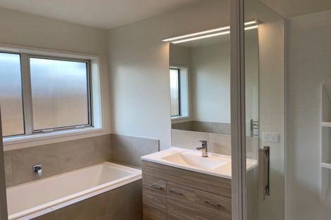 Photo of property in 28 Sabre Street, Papamoa Beach, Papamoa, 3118