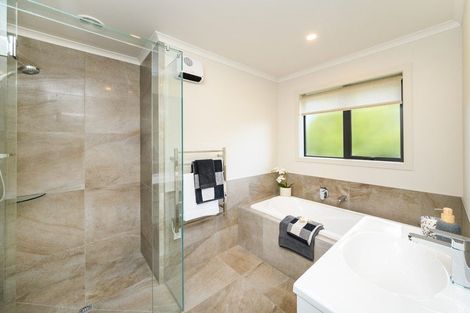 Photo of property in 100 Mount Taylor Drive, Feilding, 4775