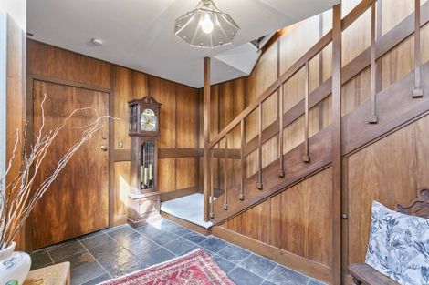 Photo of property in 31 Wadestown Road, Wadestown, Wellington, 6012