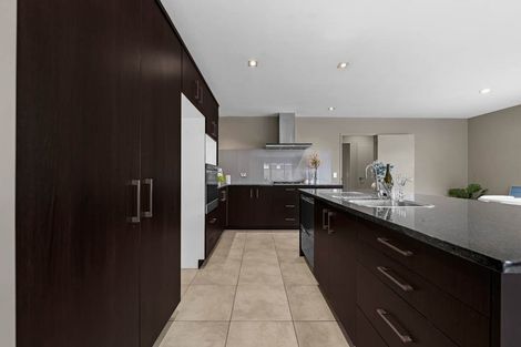 Photo of property in 5 Alvre Place, Flat Bush, Auckland, 2016