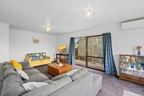 Photo of property in 11 Simcox Street, Otaki Beach, Otaki, 5512