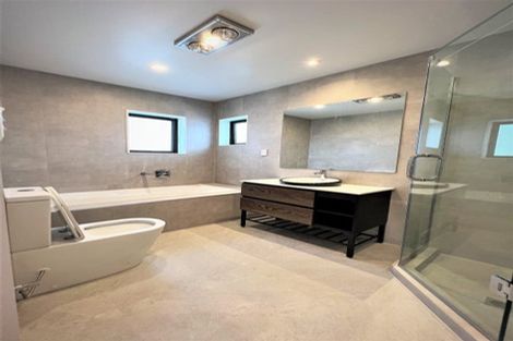 Photo of property in 17b Lavery Place, Sunnynook, Auckland, 0632