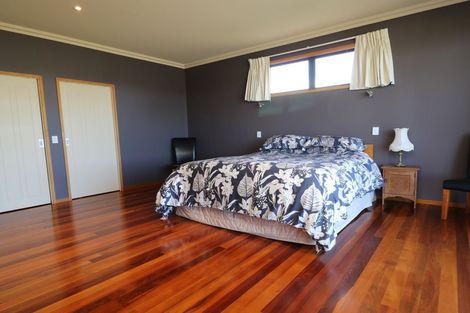 Photo of property in 49 Hartley Street, Foxton Beach, Foxton, 4815