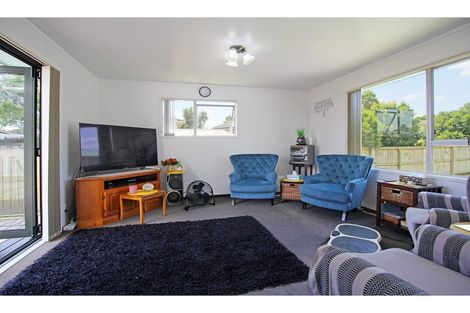 Photo of property in 130 Mahia Road, Wattle Downs, Auckland, 2103