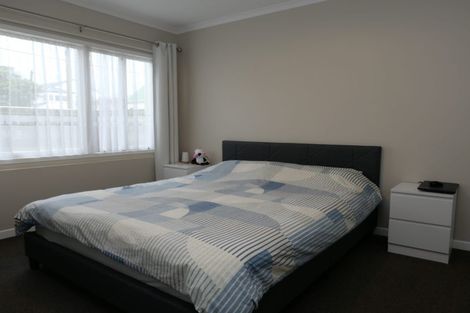 Photo of property in 1/23 Campbell Street, Karori, Wellington, 6012