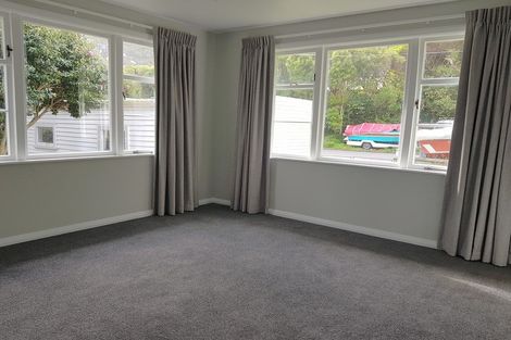 Photo of property in 98 Melbourne Road, Island Bay, Wellington, 6023