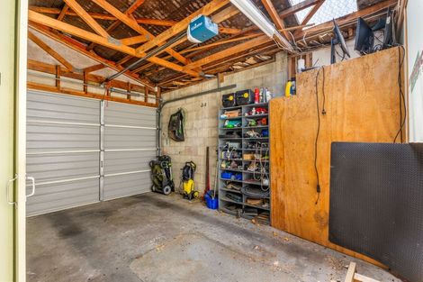 Photo of property in 300 Aberdeen Road, Gisborne, 4010