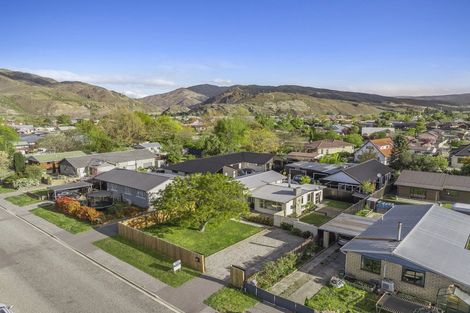 Photo of property in 104 Molyneux Avenue, Cromwell, 9310