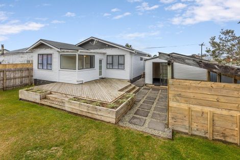 Photo of property in 46 Miro Street, Inglewood, 4330
