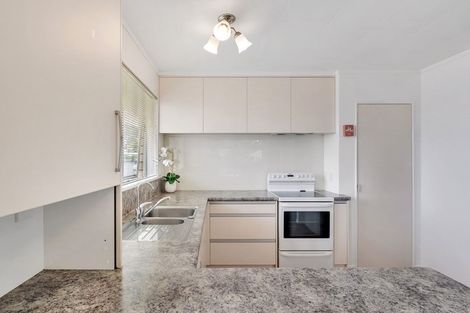 Photo of property in 1/4 French Street, Moturoa, New Plymouth, 4310