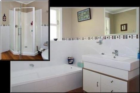 Photo of property in 122 Redwood Avenue, Tawa, Wellington, 5028