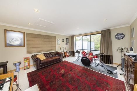 Photo of property in 56 Ruapehu Drive, Fitzherbert, Palmerston North, 4410