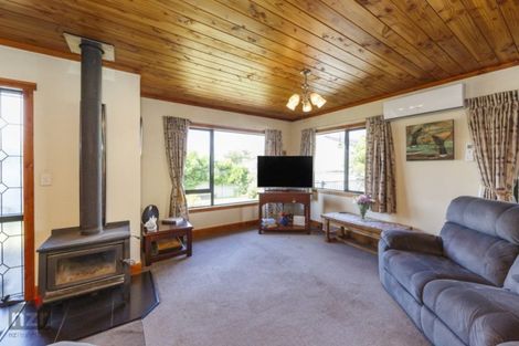 Photo of property in 2a Wellington Street, Feilding, 4702