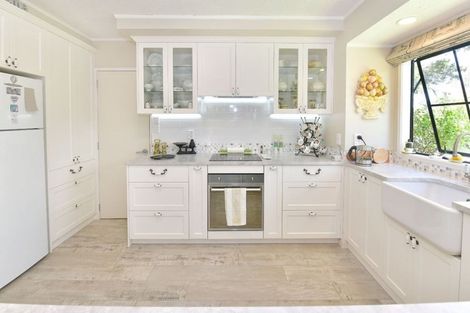 Photo of property in 14a Motuora Road, Manly, Whangaparaoa, 0930