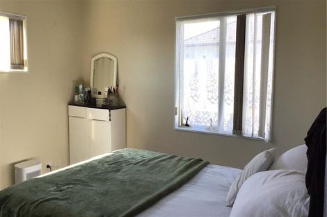 Photo of property in 13 Brashier Circle, Sunnyvale, Auckland, 0612