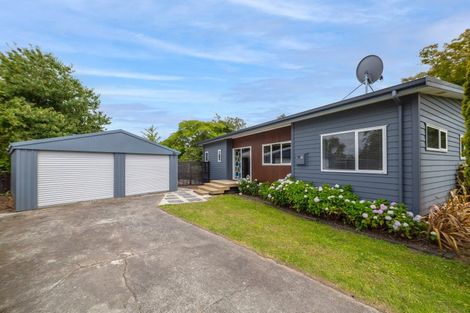 Photo of property in 8 Mahupuku Street, Greytown, 5712