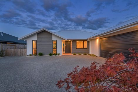 Photo of property in 20 Silicon Way, Fitzherbert, Palmerston North, 4410