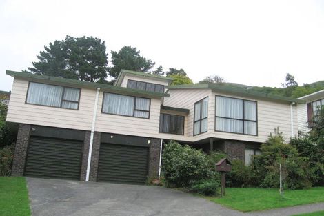 Photo of property in 28 Peterhouse Street, Tawa, Wellington, 5028