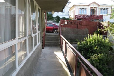 Photo of property in 8/4 Kenwyn Terrace, Newtown, Wellington, 6021