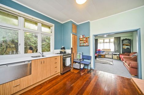 Photo of property in 50 Featherston Street, Takaro, Palmerston North, 4412