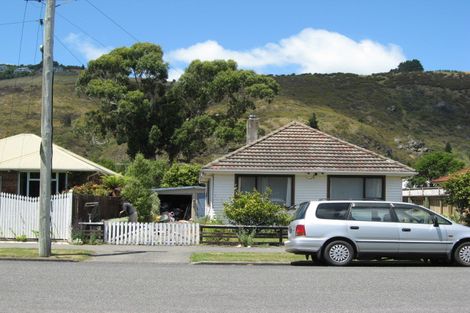Photo of property in 7 Van Asch Street, Sumner, Christchurch, 8081