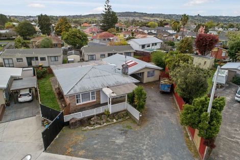 Photo of property in 11a Hill Crescent, Papakura, 2110