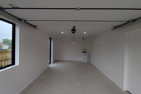 Photo of property in 4/76 Mcleod Road, Te Atatu South, Auckland, 0610