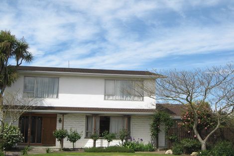 Photo of property in 6 Inca Place, Redwood, Christchurch, 8051